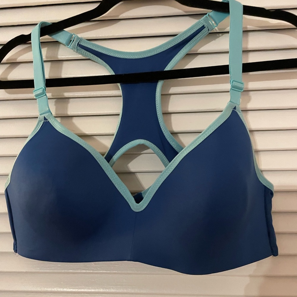 Seamless Navy Blue Sports Bra with Light Aqua Trim - Racerback Support
